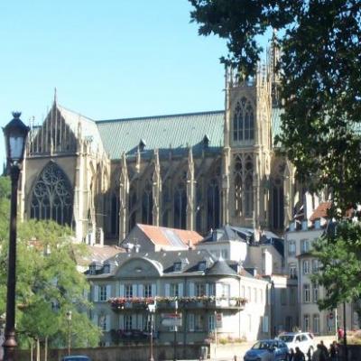 Cathédrale de Metz vue depuis la place de la Comédie