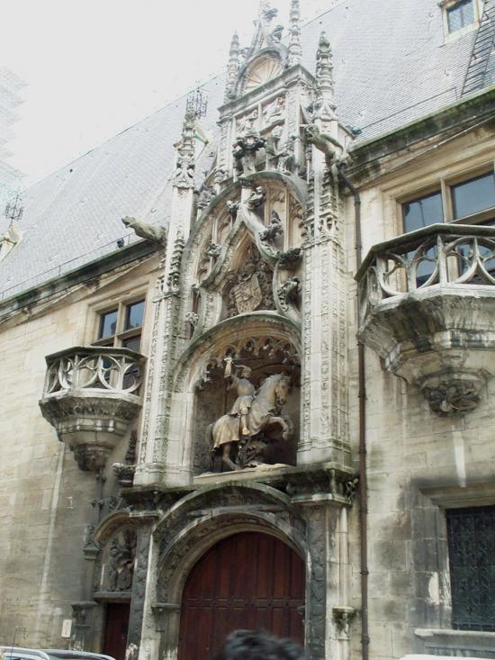 La porte du Palais ducal