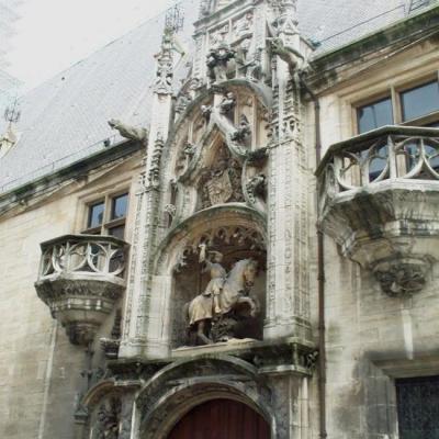 La porte du Palais ducal