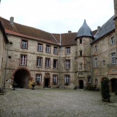 Cour intérieure et tours