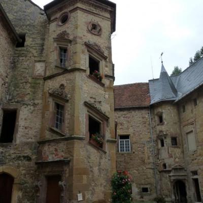 Tour et escalier en vis