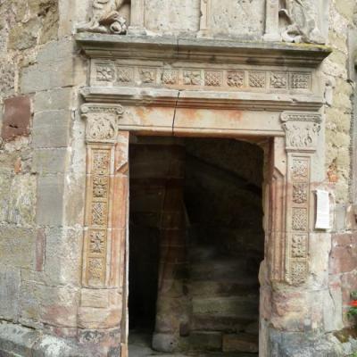 Détail de l'entrée d'une tour