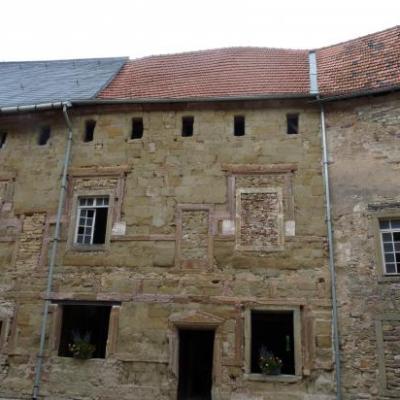 Le château vu de la cour